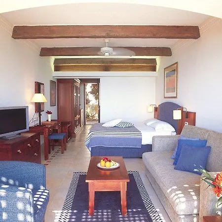 Columbia Beachotel Pissouri