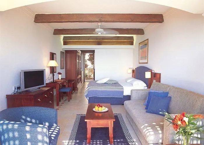 Columbia Beachotel بيسوري